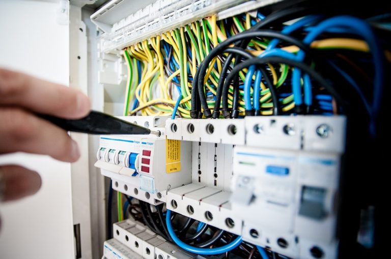 Nouvelles modalités pour l’exécution des opérations sur les installations électriques